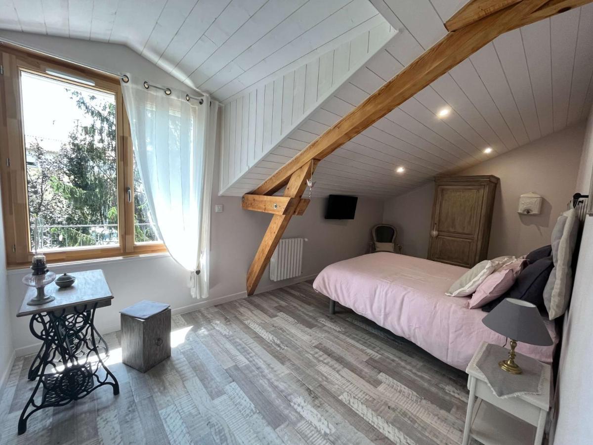 Le Jardin Du Dolaizon: Chambre Rouge Gorge Le Puy-en-Velay Exterior photo